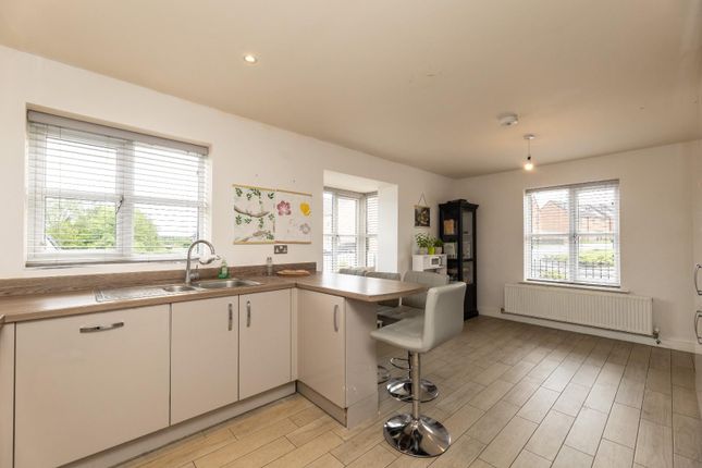 205, Wheldon Road, Castleford photo 3