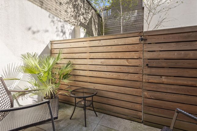 Flat 27, 215a, Balham High Road, London photo 4