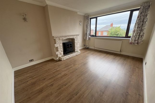 25, Kilpin Hill Lane, Dewsbury photo 2
