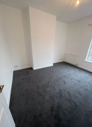 Terraced house to rent in Station Road, Eccles, Manchester