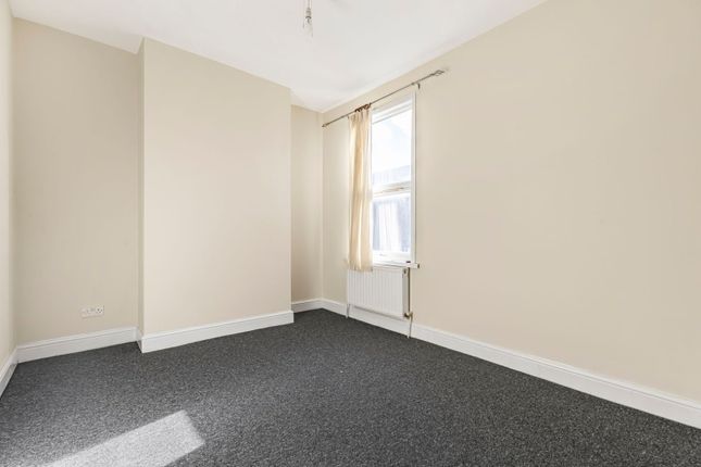 58A,, Northfield Avenue, London photo 2