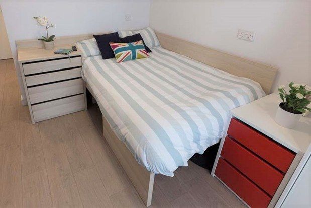 Studio to rent in Middle Street, Southsea