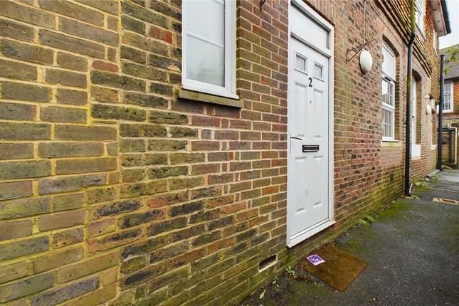 Thumbnail Flat for sale in Cantelupe Road, East Grinstead