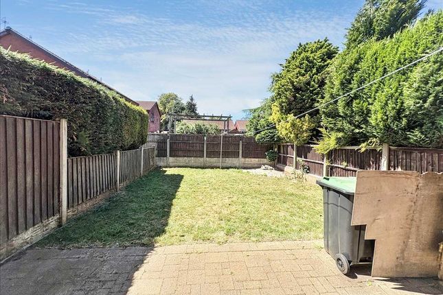 11, Wentworth Road, Kirkby In Ashfield photo 3