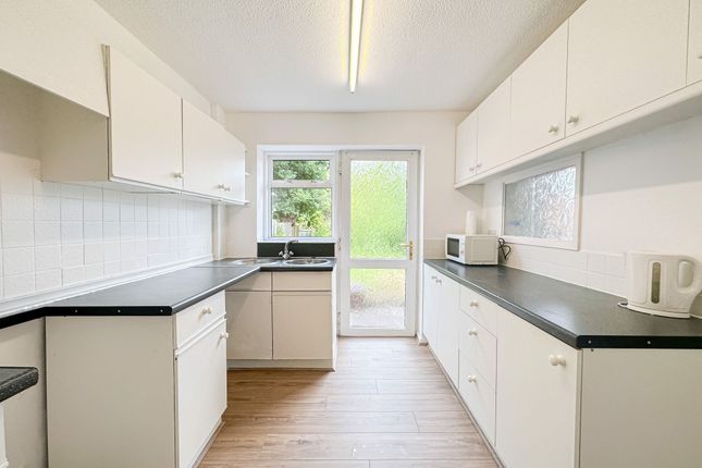1 Buckingham Avenue, Wirral photo 3