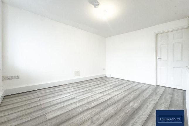 19A, High Street, Merthyr Tydfil photo 3