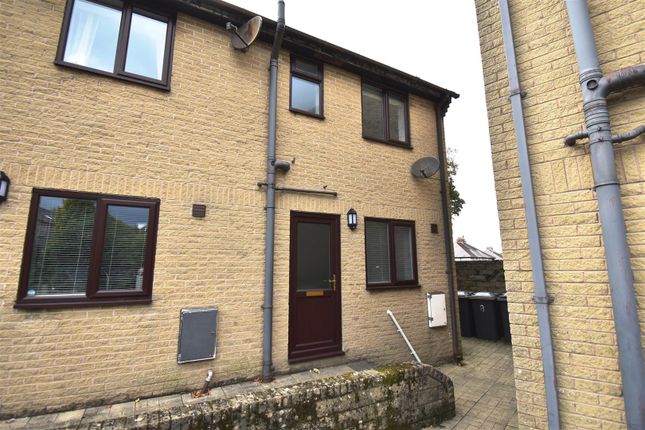 Terraced house to rent in Albert Court, Buxton