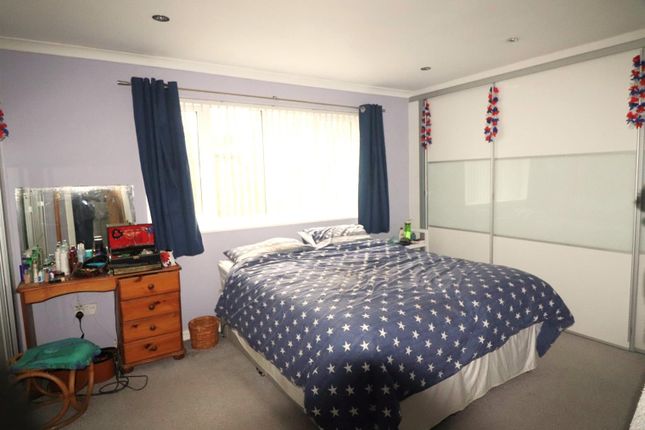 Property for sale in Valleyview Close, Highwoods, Colchester