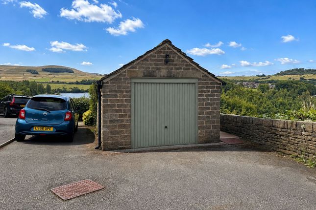 2 The Old School House Bank Lane, Glossop photo 4
