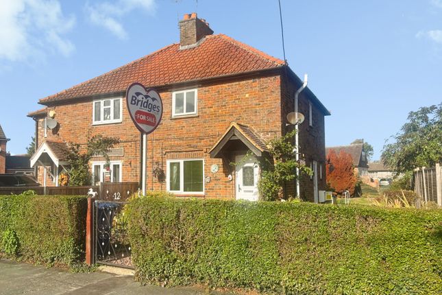 3-bed semi-detached on Pine View Close, Farnham, £300,000