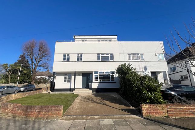 Thumbnail Town house to rent in Barnfield, New Malden