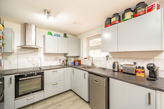 Beechwood Avenue, Thornton Heath photo 4