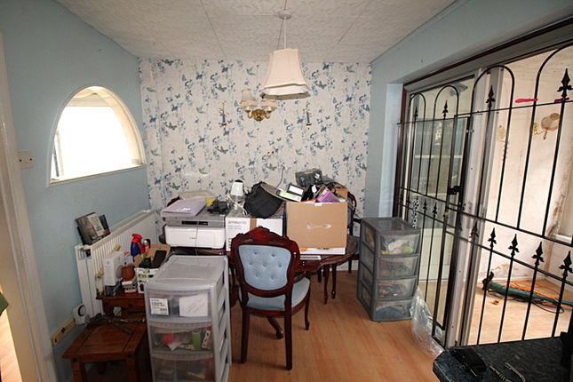4, Oxley Close, Dudley photo 4