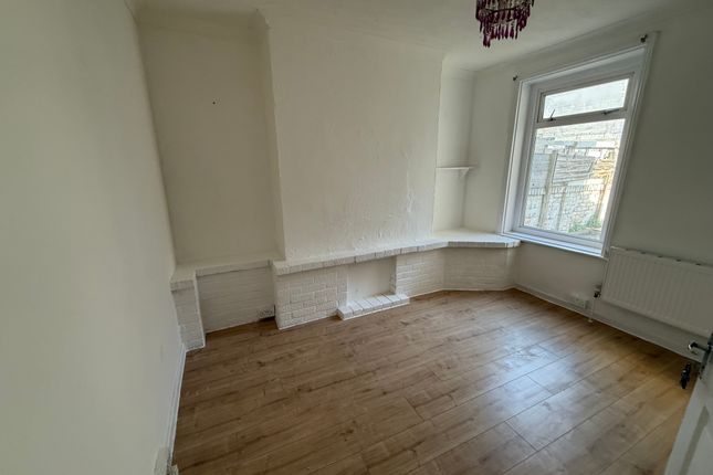 6, Carnarvon Road, Bournemouth photo 3