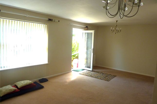 4, Meadows Crescent, Honiton photo 3
