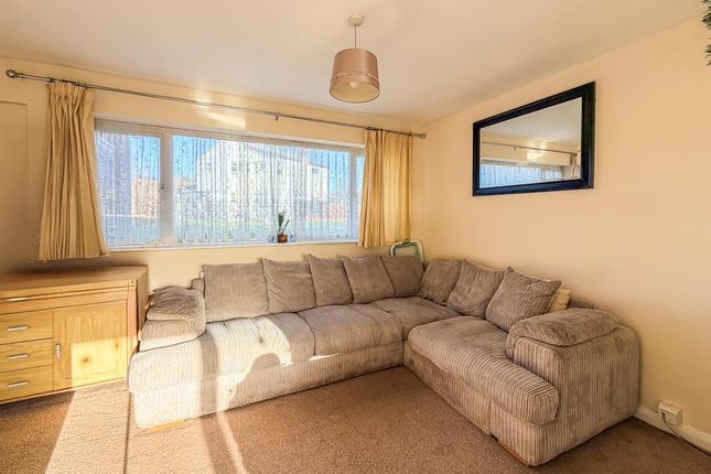 17, Chestnut Path, Canewdon photo 4