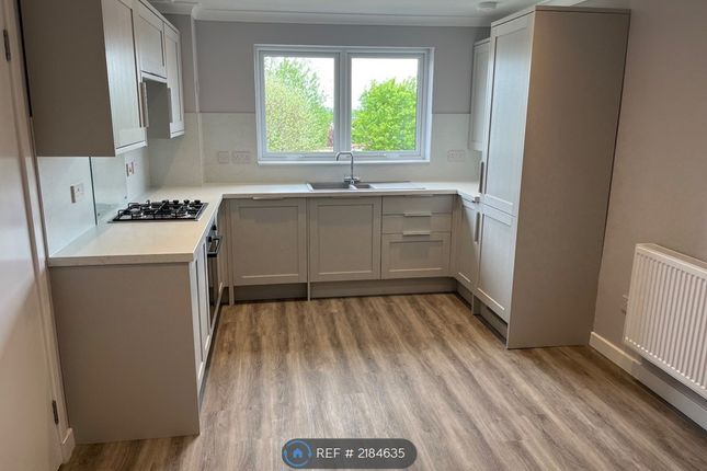 Flat to rent in Ballantrae Drive, Newton Mearns, Glasgow