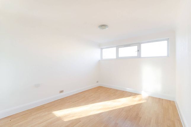 Flat to rent in Stembridge Road, Anerley, London