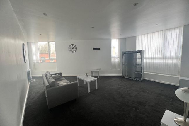 Flat to rent in High Street, Redcar