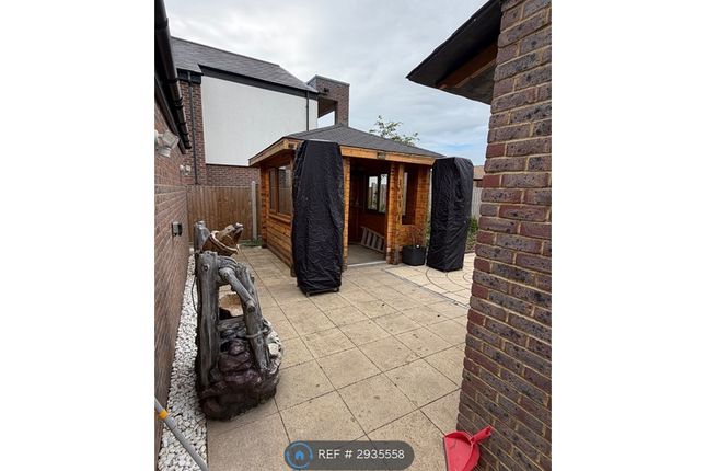 Ferranti Place, Oakgrove, Milton Keynes photo 4