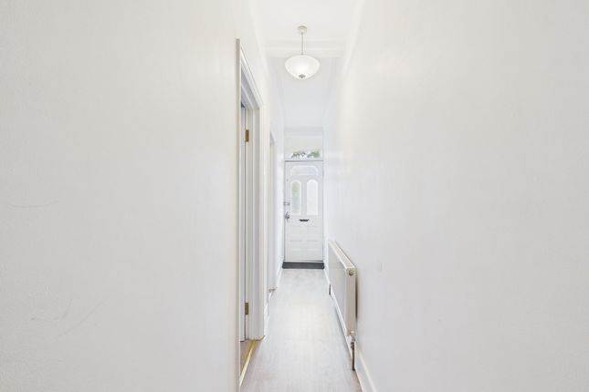 2-bed flat on 145, Shelbourne Road, London, £400,000