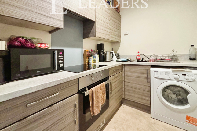 2-bed flat on Flat 3, 84-85, Western Road, Western Road, £1,800/mo