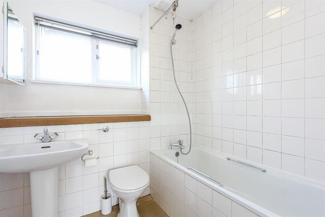 End terrace house to rent in Allendale Close, London