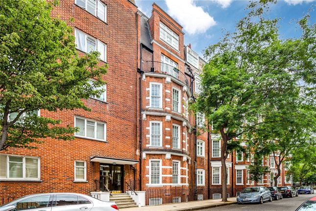 Thumbnail Flat for sale in Sloane Court East, London