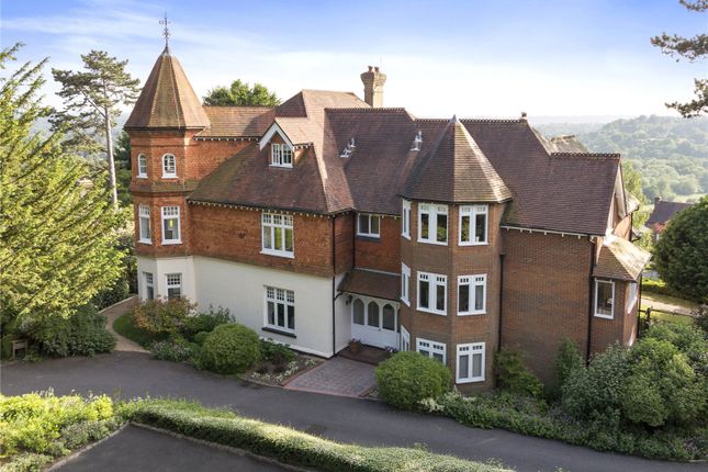 Thumbnail Flat to rent in Riverdene House, Warwicks Bench, Guildford, Surrey