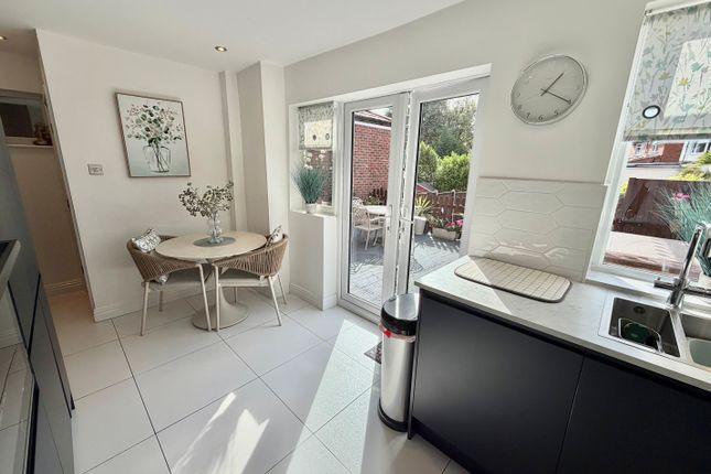 14, Breckhill Road, NOTTINGHAM photo 4
