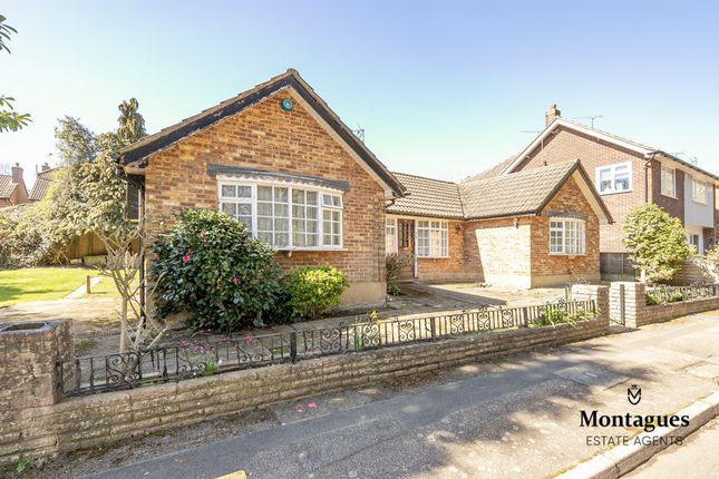 Bungalow for sale in The Plain, Epping