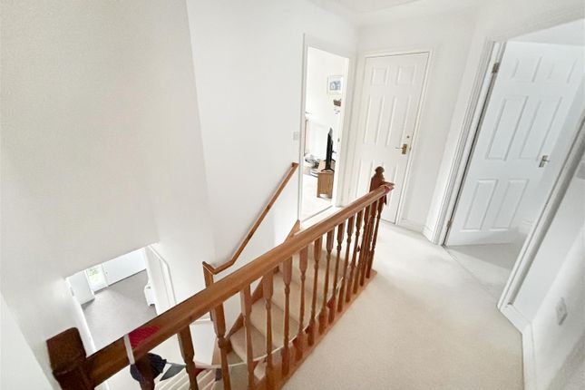 53, Calver Close, Penryn photo 4