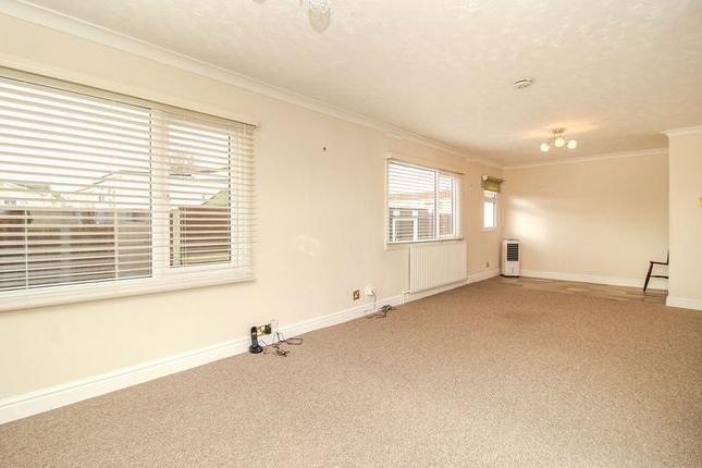 3, Woodland Park, Bedford photo 4