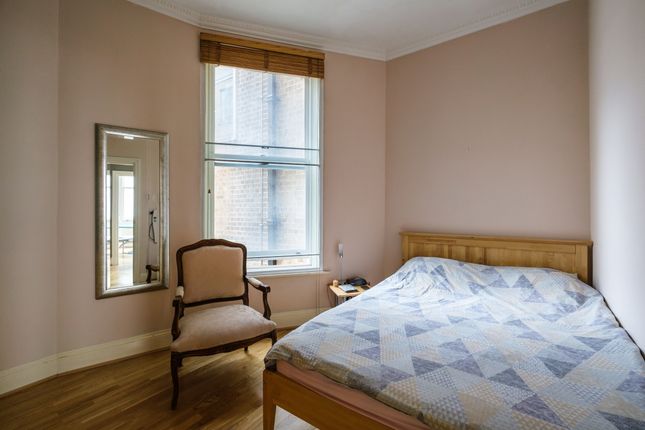 Flat to rent in Cornhill, London