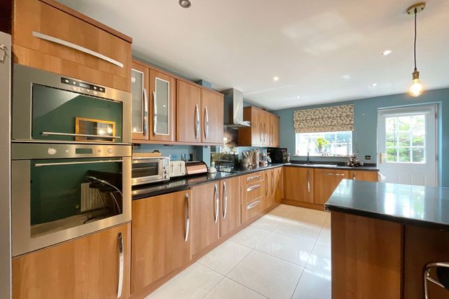 5 Brampton Close, Crewe photo 2