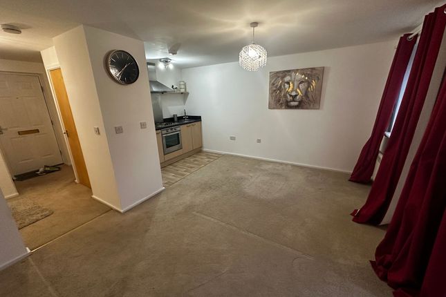 271 Longacres, Bridgend photo 3