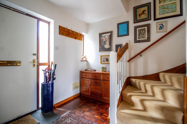 Town house for sale in St. Marks Court, Cambridge