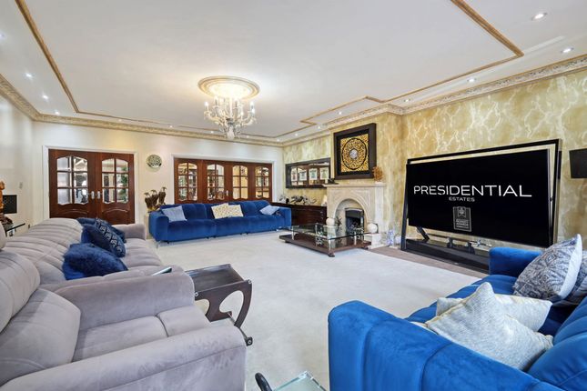 47 Tomswood Road, Chigwell photo 3