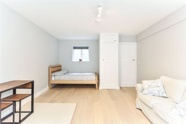 Flat 15, 4, Crane Court, London photo 4