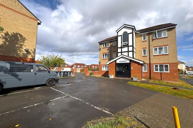 1-bed flat on 4 Maple Court, Thompson Close, Bridgwater, £760/mo