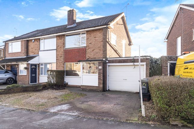 Thumbnail Semi-detached house for sale in Sunningdale, Luton