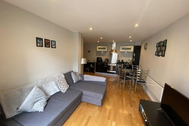 2 Bedroom On Queen Caroline St, W14