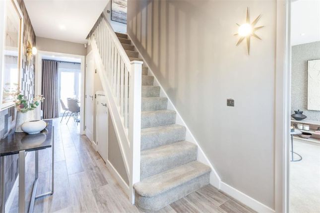 112, Off Manuel Terrace, Whitecross, Falkirk photo 2