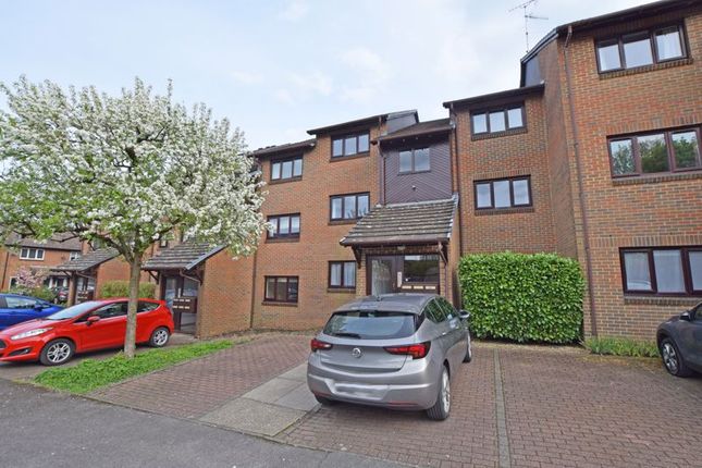Thumbnail Flat for sale in Adams Way, Alton, Hampshire