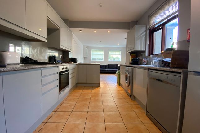 7-bed terraced on 100, Coburn Street, Cardiff, £3,780/mo