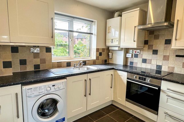 29, Elmer Close, Malmesbury photo 2