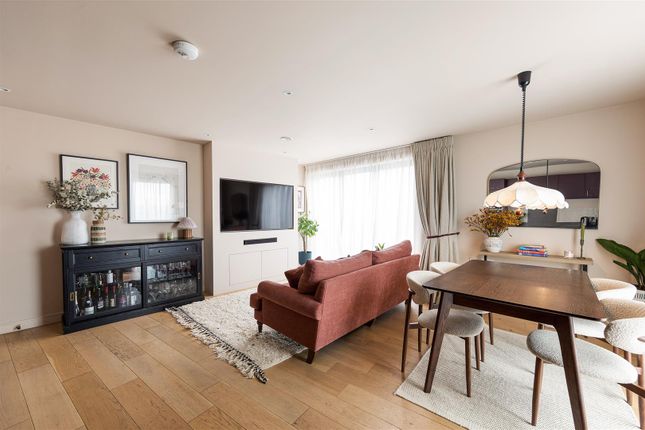 Flat 26, Sentinel Building, Liberty Bridge Road, Stratford photo 2