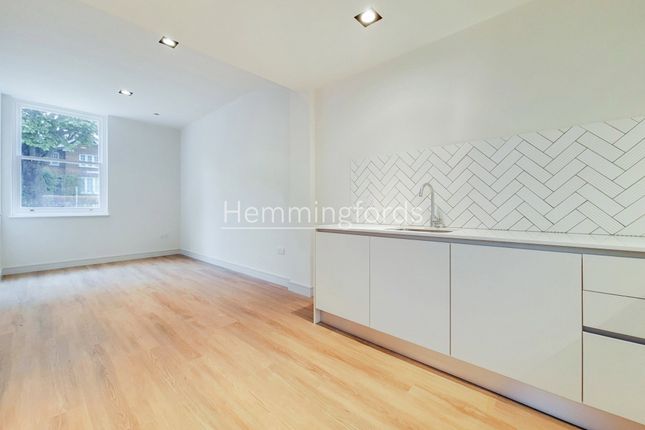 Thumbnail Mews house to rent in North Hill, Highgate