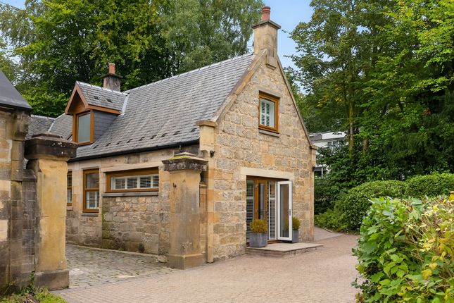 Linn Cottage, Linnpark Gardens, Johnstone photo 2