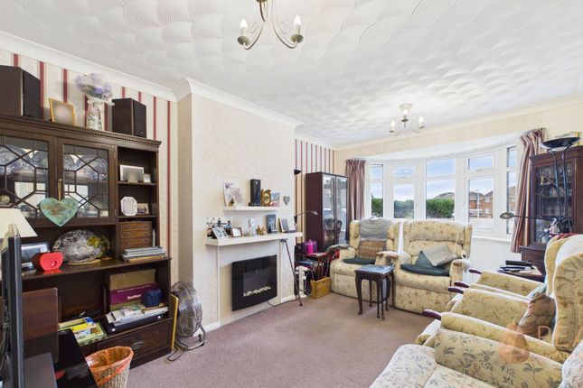 41 Sackville Crescent, Worthing photo 3
